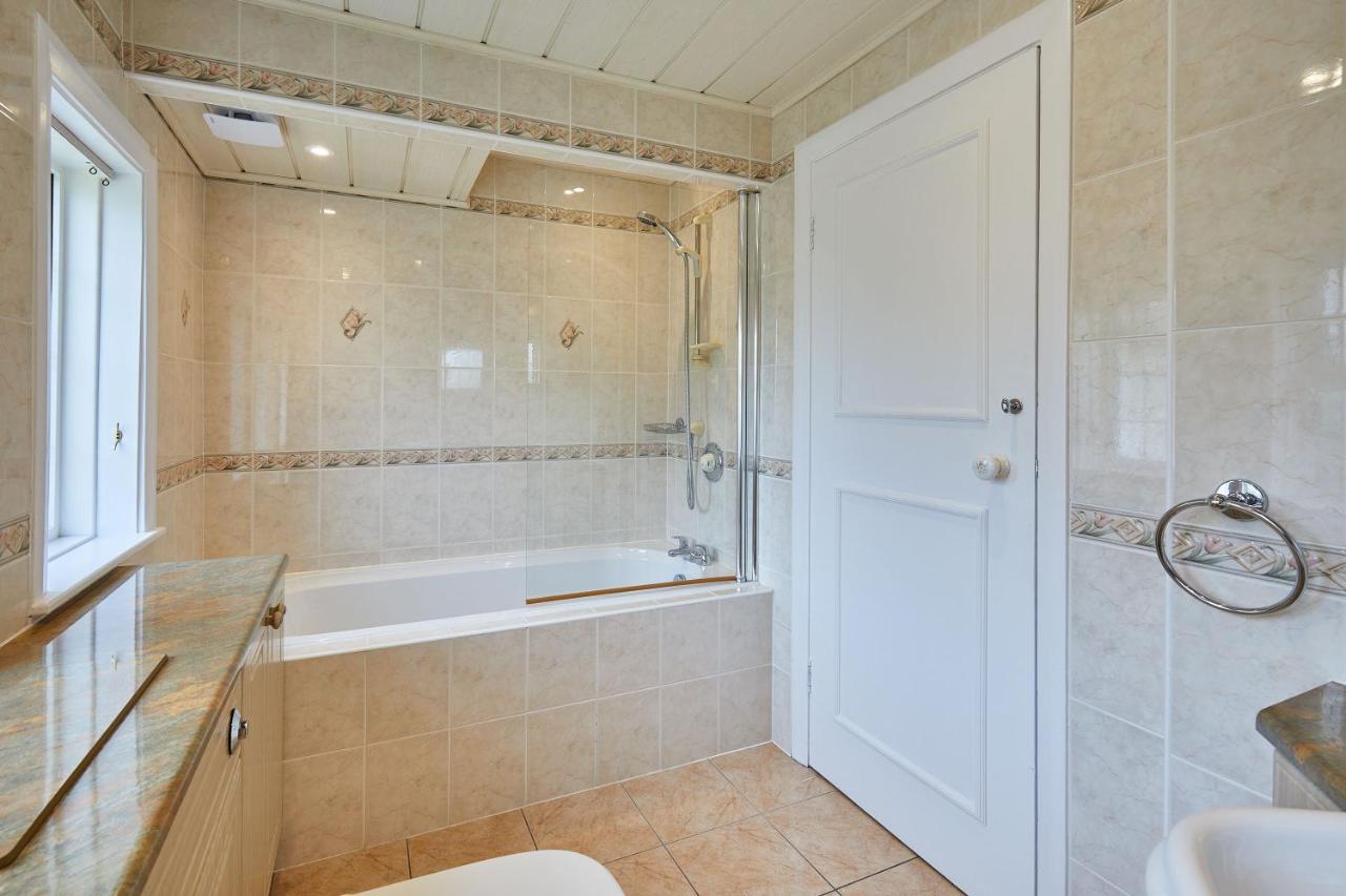 Host & Stay - White Lodge Scalby  Exterior photo